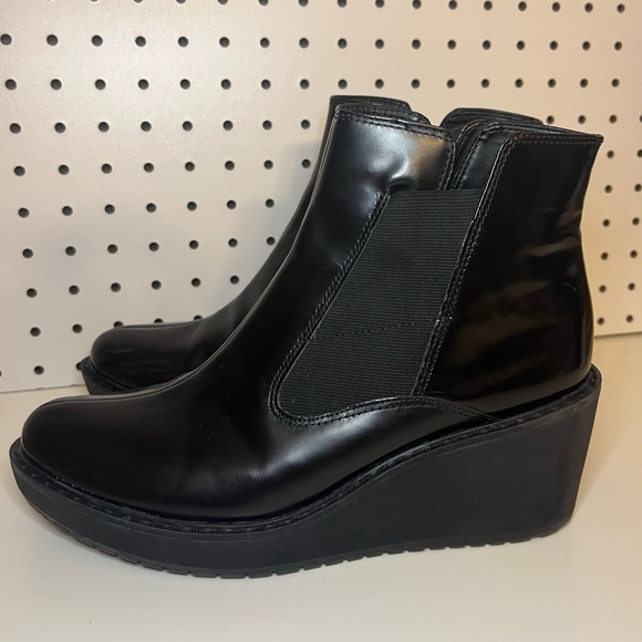 Clarks Marcelle Game, Black Ankle Wedge Booties - Picture 2 of 16
